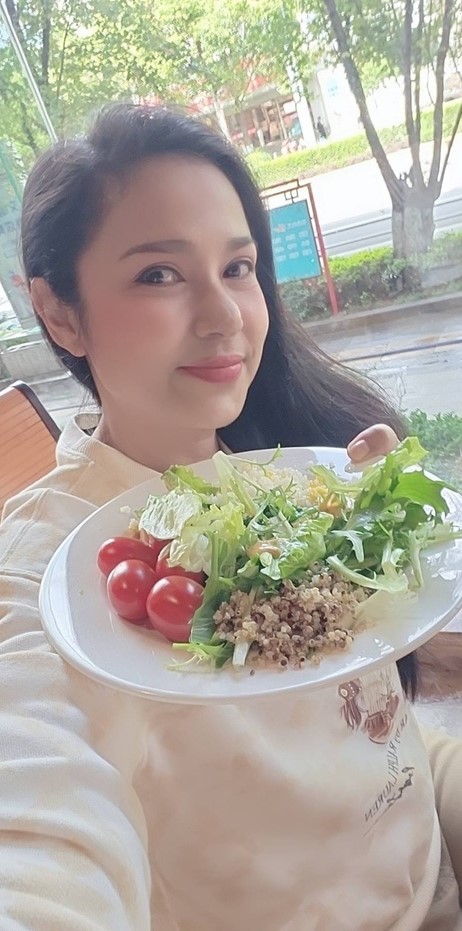 "Đệ nhất mỹ nh&acirc;n" một thời, r&uacute;t khỏi showbiz để tận hưởng cuộc sống b&igrave;nh y&ecirc;n - Ảnh 5.