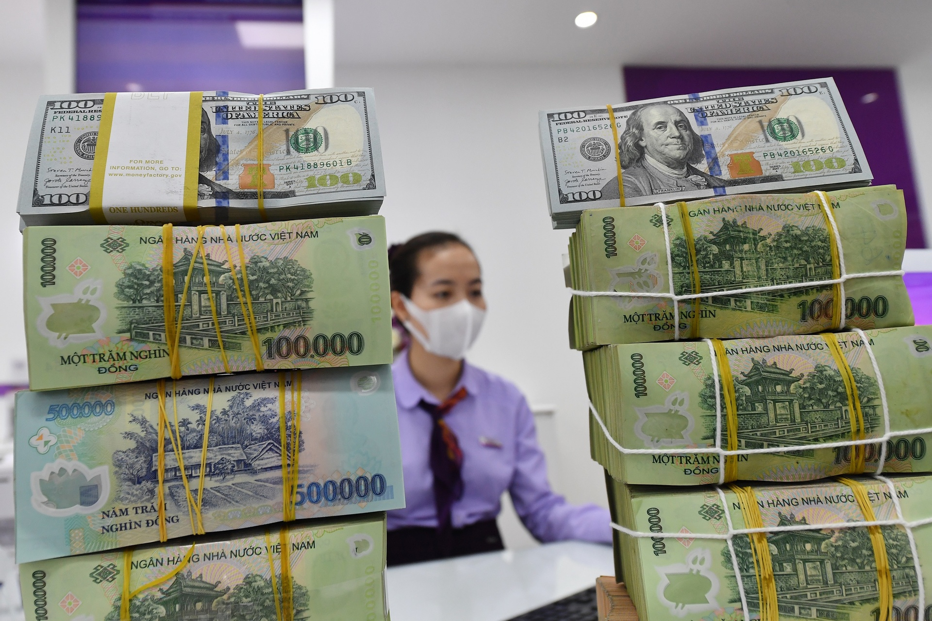 Đề xuất tiếp tục nâng ngưỡng doanh thu miễn thuế của hộ kinh doanh - Ảnh 1.