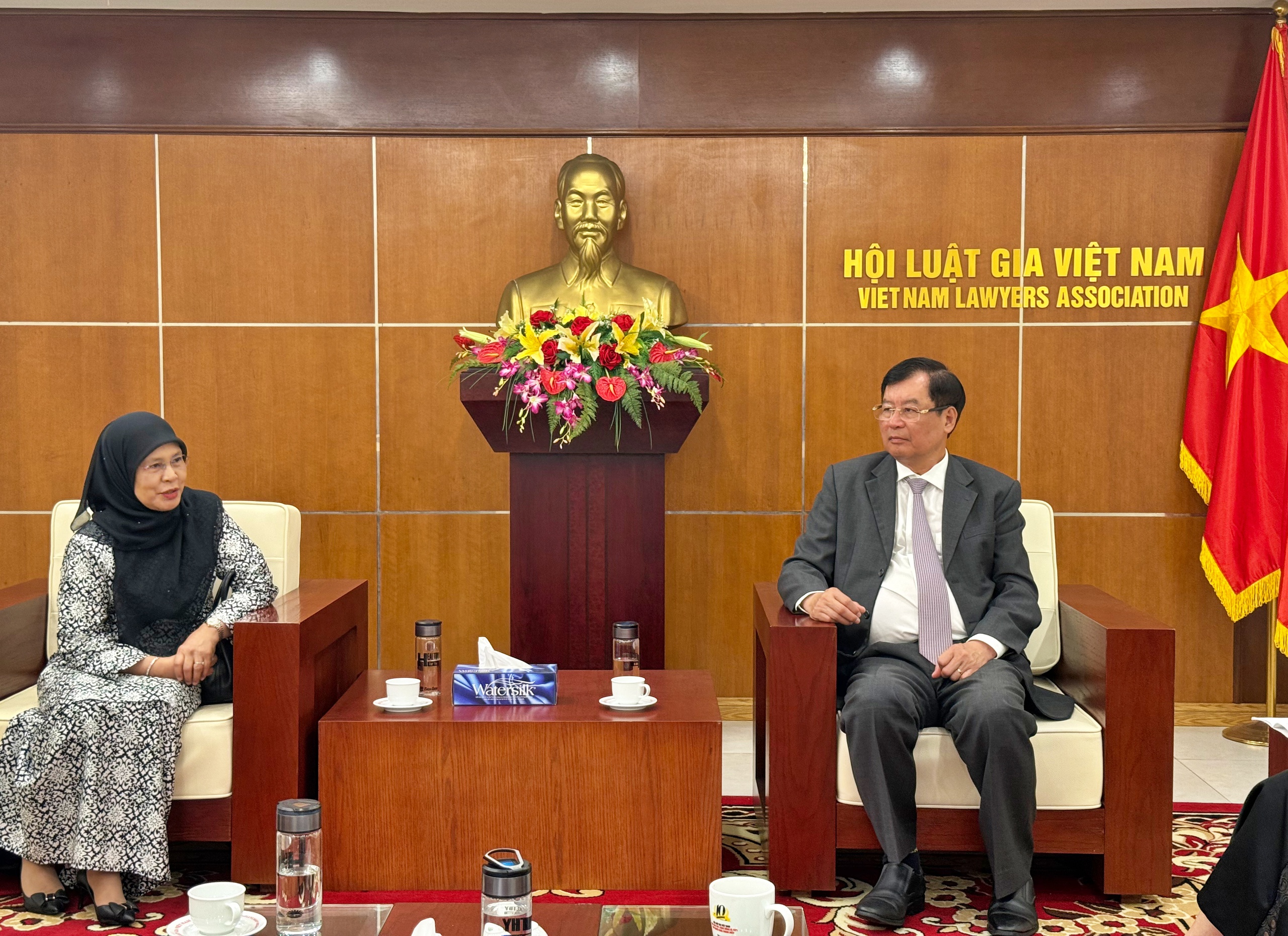 Phó Chủ tịch Hội Luật gia Việt Nam tiếp Chủ tịch Hiệp hội Luật Đông Nam Á- Ảnh 2.