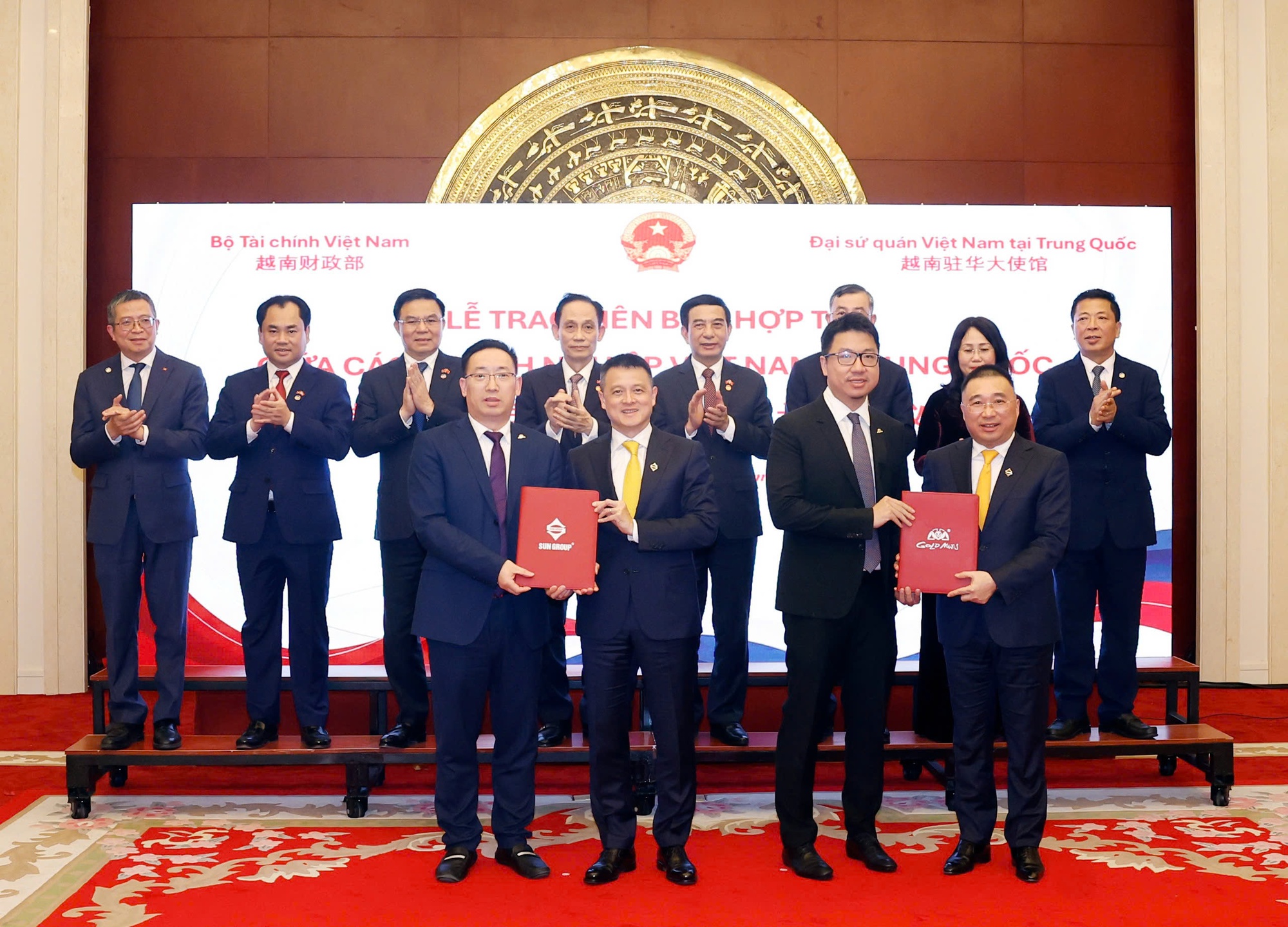 Sun Group k&yacute; bi&ecirc;n bản ghi nhớ trị gi&aacute; 2,3 tỷ USD hợp t&aacute;c với &ldquo;&ocirc;ng lớn&rdquo; thiết kế nội thất của Trung Quốc- Ảnh 1.