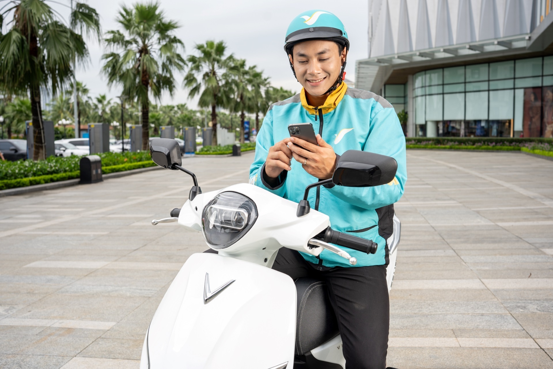 Green SM kiến tạo m&ocirc;i trường l&agrave;m việc an to&agrave;n v&agrave; ổn định cho t&agrave;i xế c&ocirc;ng nghệ- Ảnh 3.