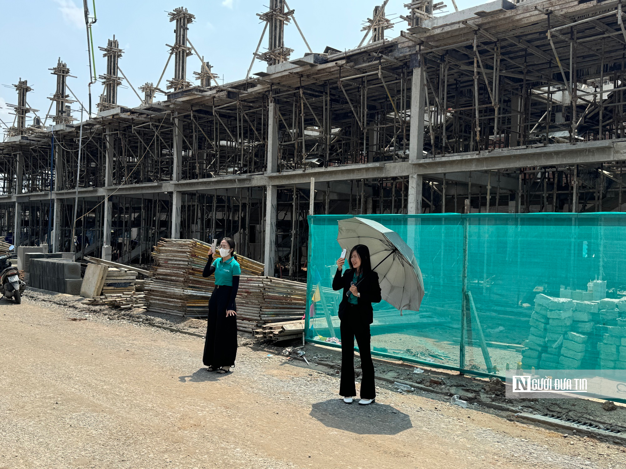 Siết t&iacute;n dụng bất động sản: Kiểm so&aacute;t rủi ro sao cho kh&ocirc;ng triệt ti&ecirc;u động lực tăng trưởng?- Ảnh 1.