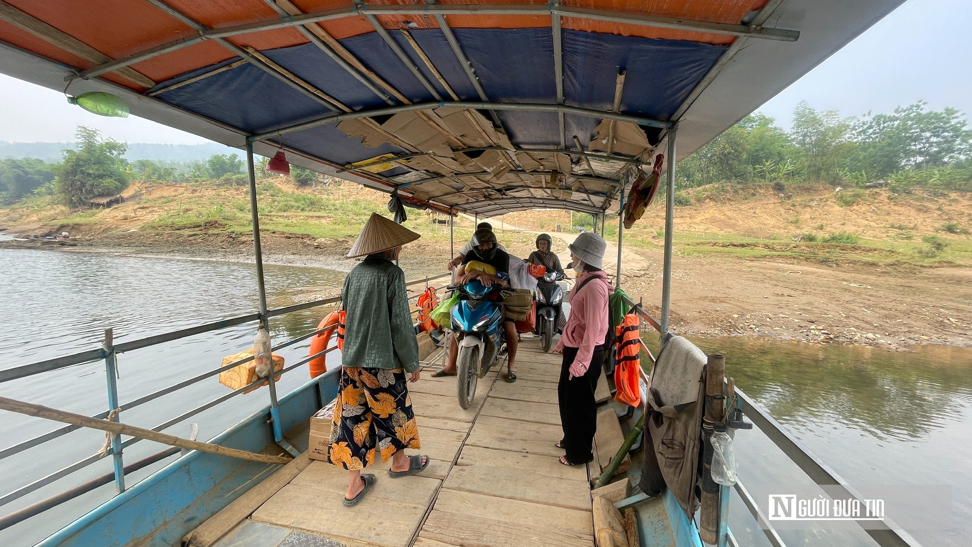 8 năm kh&ocirc;ng c&oacute; cầu v&agrave; sự nhọc nhằn của ngh&igrave;n nh&acirc;n khẩu b&ecirc;n d&ograve;ng s&ocirc;ng M&atilde;.- Ảnh 3.