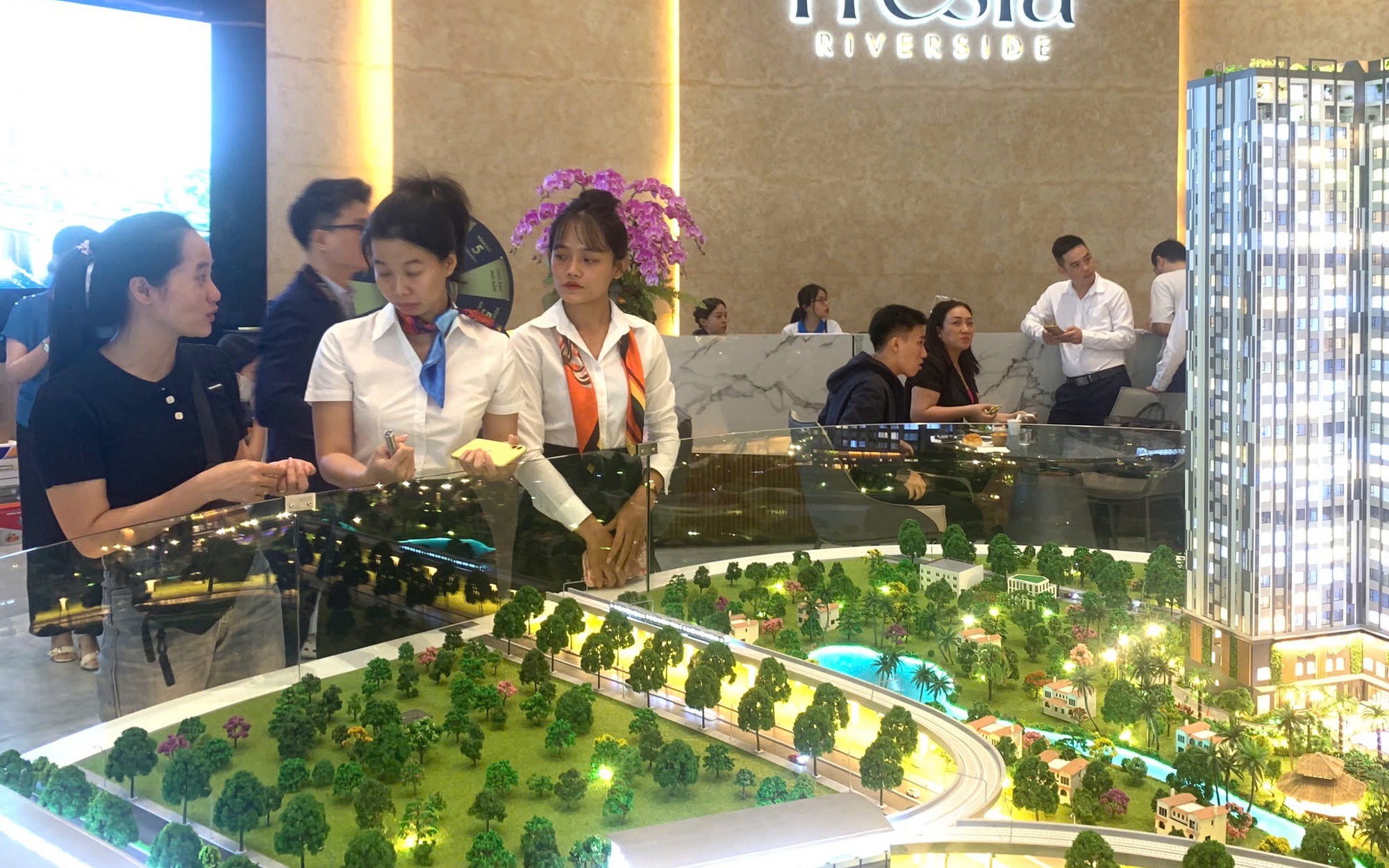 Siết Tín Dụng Bất Động Sản: Thị Trường Phản Ứng Nhanh, Bài Toán Điều Hành Tinh Tế
