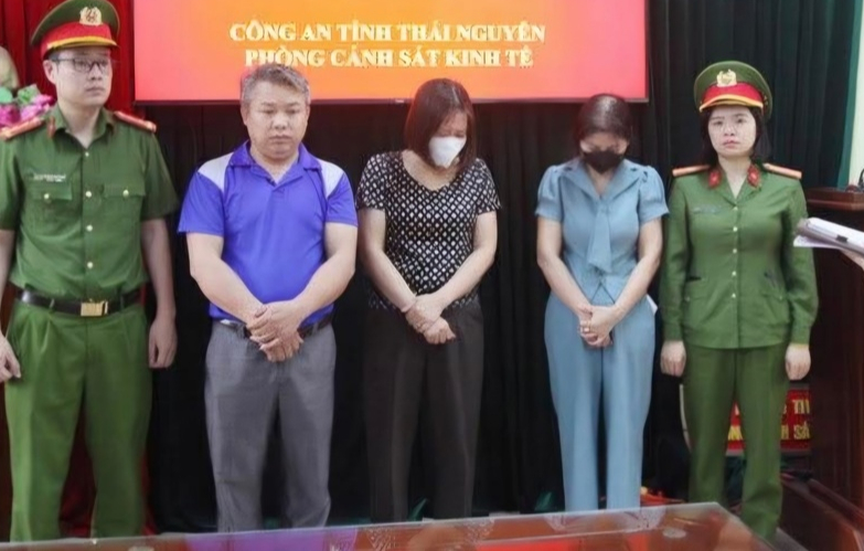 Vụ tuồn thực phẩm 