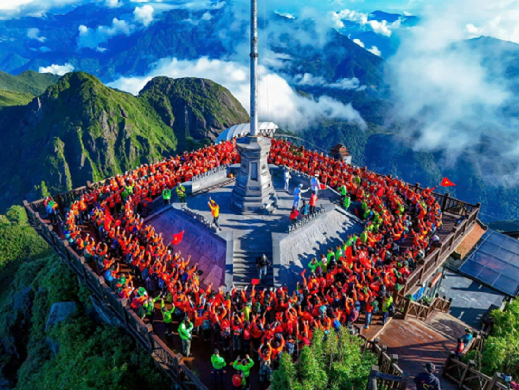 Dịp lễ giỗ tổ v&agrave; 30/4 &ndash; 1/5 n&agrave;y, bỏ phố l&ecirc;n Sa Pa: nơi mỗi bước ch&acirc;n l&agrave; một khung h&igrave;nh &ldquo;đẹp nhất thế giới&rdquo;- Ảnh 3.