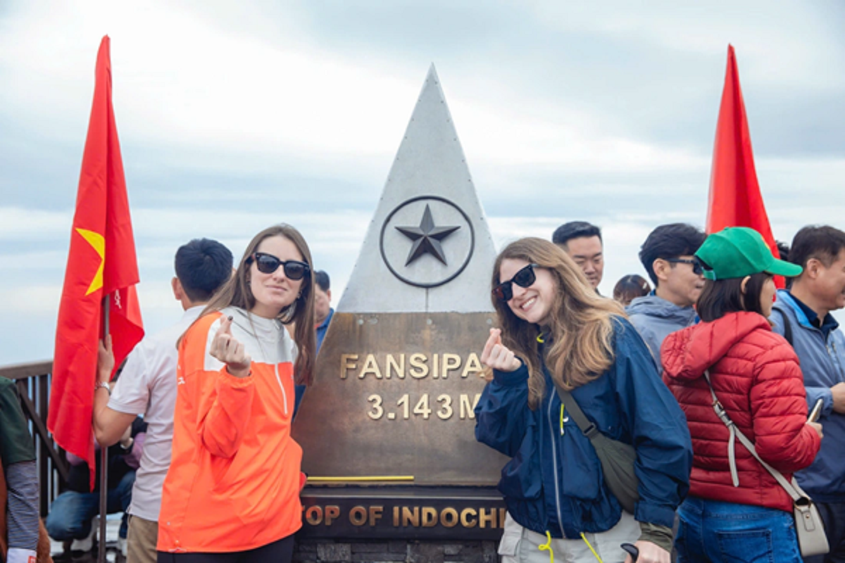 Dịp lễ giỗ tổ v&agrave; 30/4 &ndash; 1/5 n&agrave;y, bỏ phố l&ecirc;n Sa Pa: nơi mỗi bước ch&acirc;n l&agrave; một khung h&igrave;nh &ldquo;đẹp nhất thế giới&rdquo;- Ảnh 4.