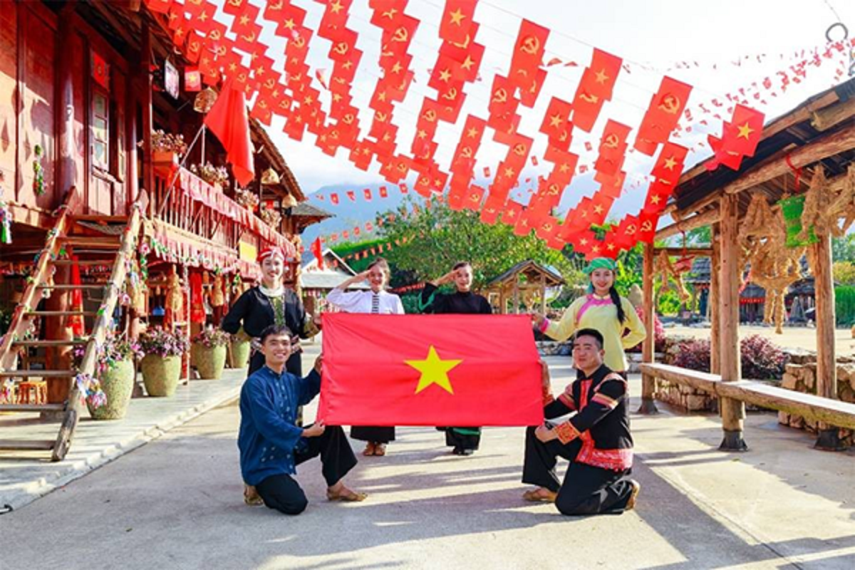 Dịp lễ giỗ tổ v&agrave; 30/4 &ndash; 1/5 n&agrave;y, bỏ phố l&ecirc;n Sa Pa: nơi mỗi bước ch&acirc;n l&agrave; một khung h&igrave;nh &ldquo;đẹp nhất thế giới&rdquo;- Ảnh 5.