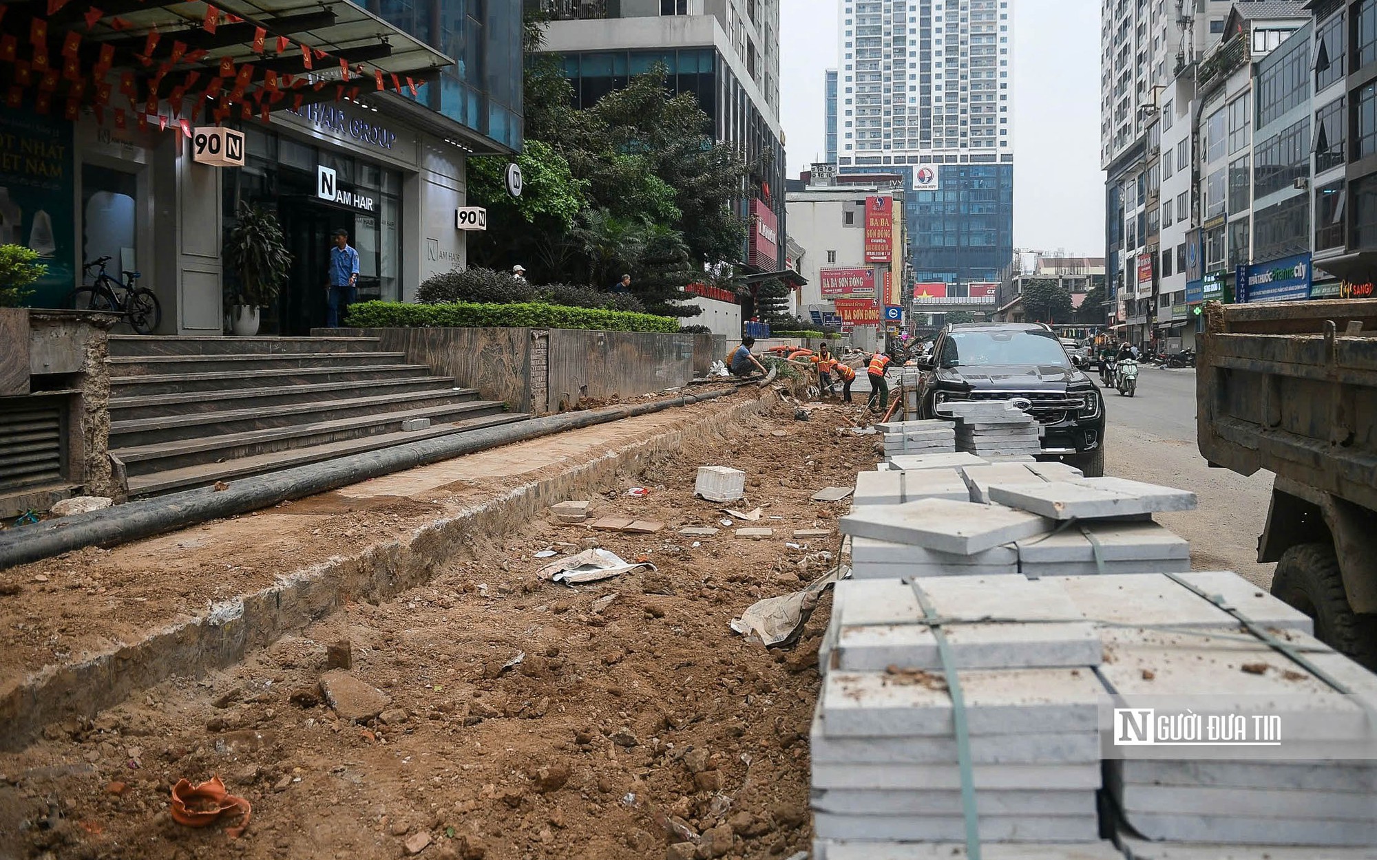 Dự án đường Nguyễn Tuân 400 tỷ đồng chậm tiến độ, cư dân khốn đốn vì thi công ngổn ngang