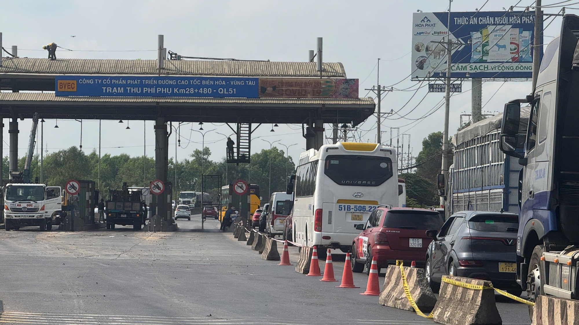 Tháo dỡ trạm thu phí “án ngữ” trên QL51, trả lại mặt đường thông thoáng cho cửa ngõ Đồng Nai- Ảnh 2.