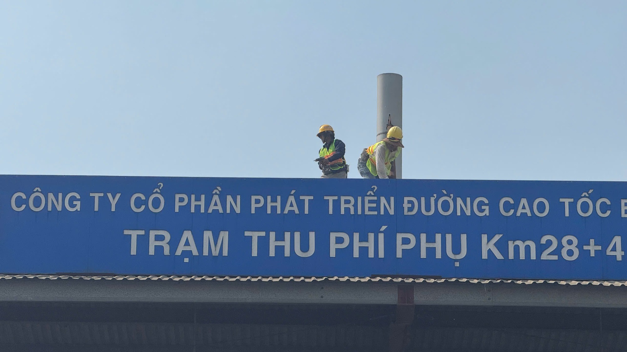 Tháo dỡ trạm thu phí “án ngữ” trên QL51, trả lại mặt đường thông thoáng cho cửa ngõ Đồng Nai- Ảnh 5.