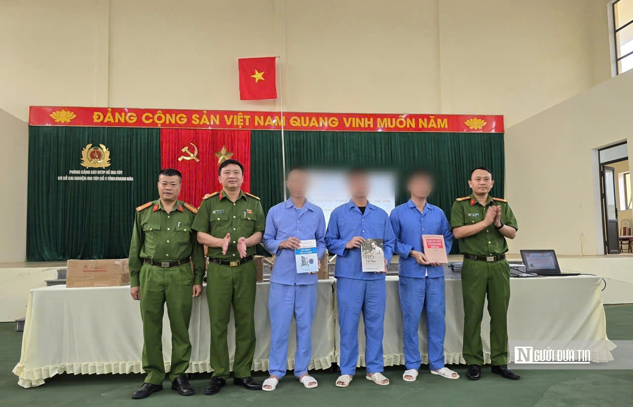 Đọc sách, trang bị kiến thức pháp luật cho người lầm lỡ theo 