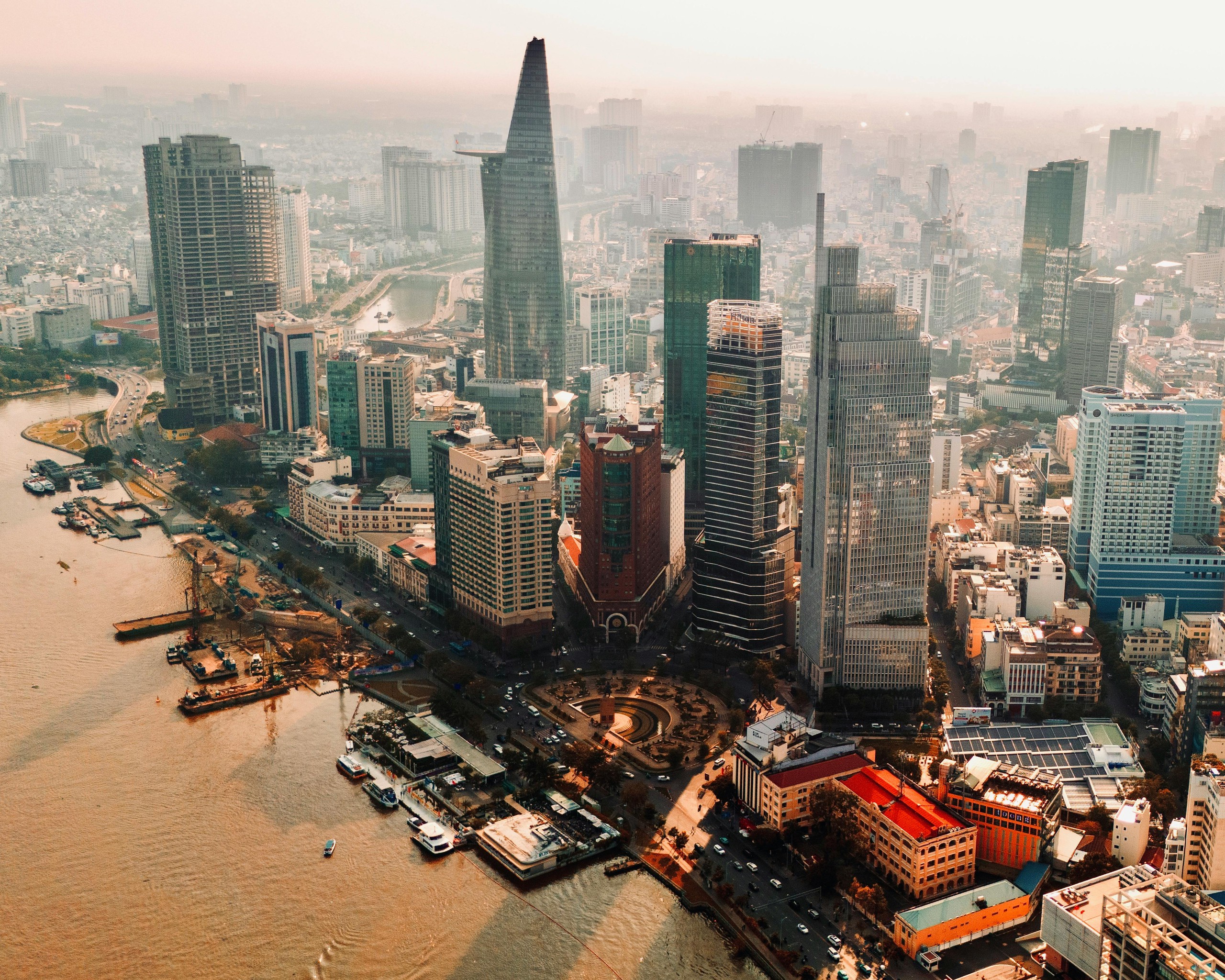 Bất động sản Tp.HCM “hụt hơi” đầu 2026, nguồn cung bùng nổ, người mua quay lưng vì lãi suất cao- Ảnh 3.