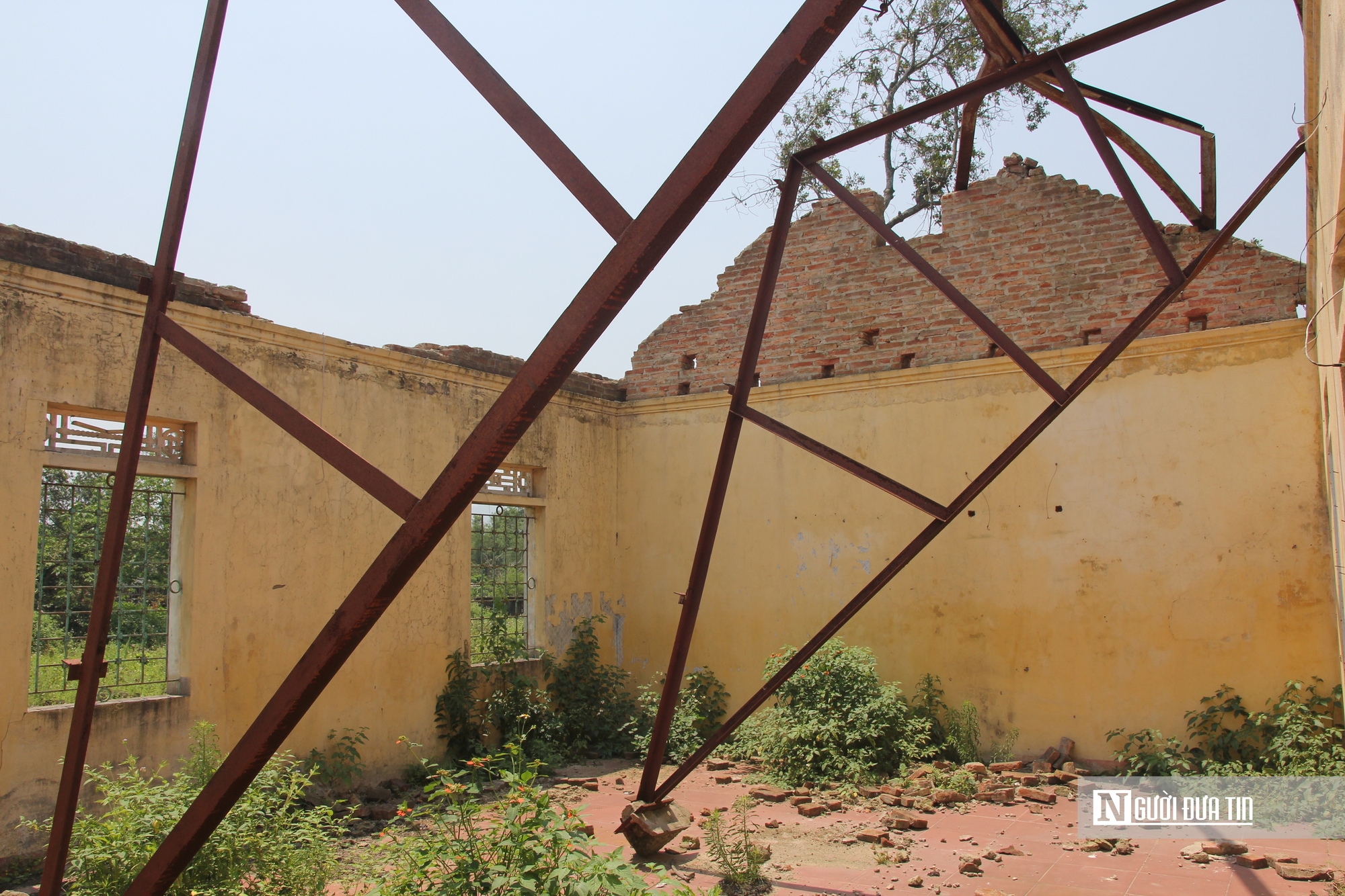 Cận cảnh khu đất v&agrave;ng bỏ hoang, g&acirc;y l&atilde;ng ph&iacute; t&agrave;i nguy&ecirc;n, mất mỹ quan đ&ocirc; thị - Ảnh 8.