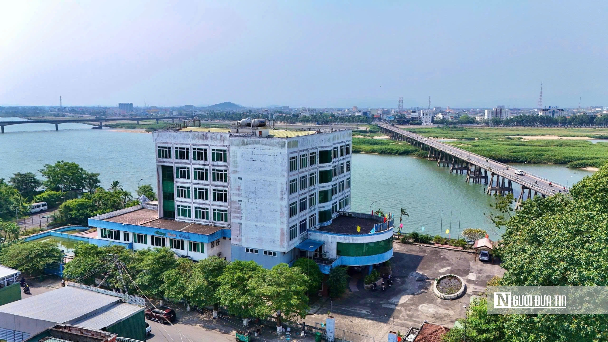 Kh&aacute;ch sạn 30 năm tuổi ở Quảng Ng&atilde;i sẽ bị giải tỏa để x&acirc;y mới cầu gần 2.200 tỷ- Ảnh 2.