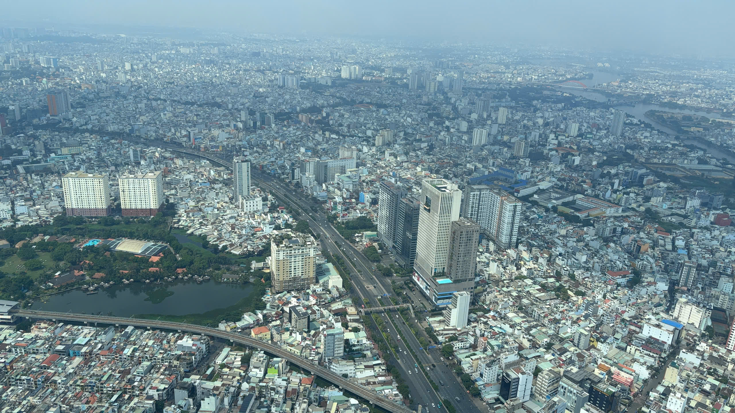 Thị trường bất động sản đang “lọc mạnh”, cơ hội thuộc về người mua ở thực - Ảnh 1.