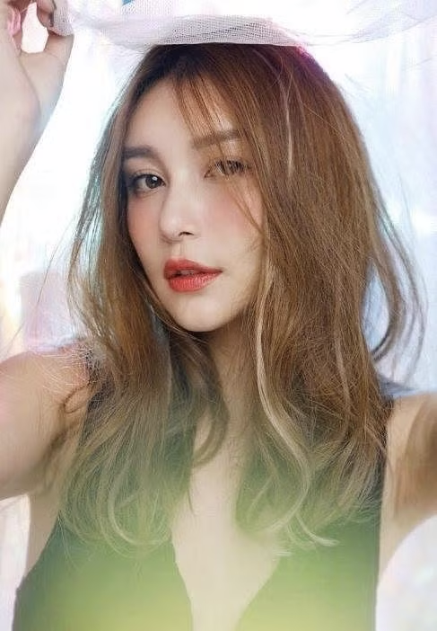 Tiết lộ đời tư người kh&aacute;c, nữ người mẫu nhận &aacute;n phạt- Ảnh 2.