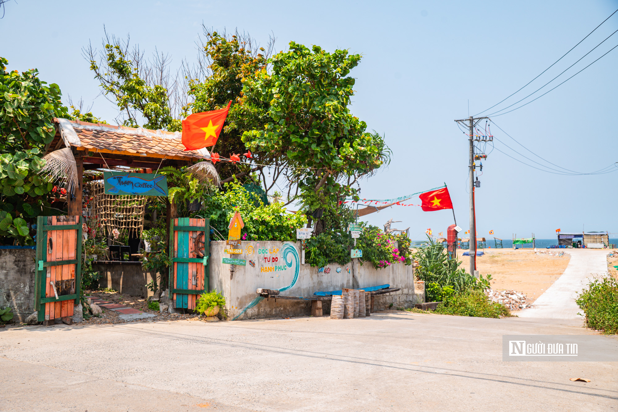 Ng&ocirc;i l&agrave;ng m&aacute;i đỏ ở Đắk Lắk trong &ldquo;Hẹn em ng&agrave;y nhật thực&rdquo; h&uacute;t kh&aacute;ch- Ảnh 18.