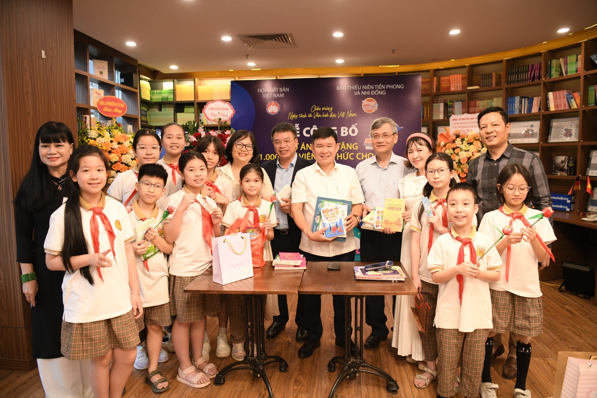 Khởi động dự án 1.000 thư viện tri thức cho học sinh- Ảnh 9.