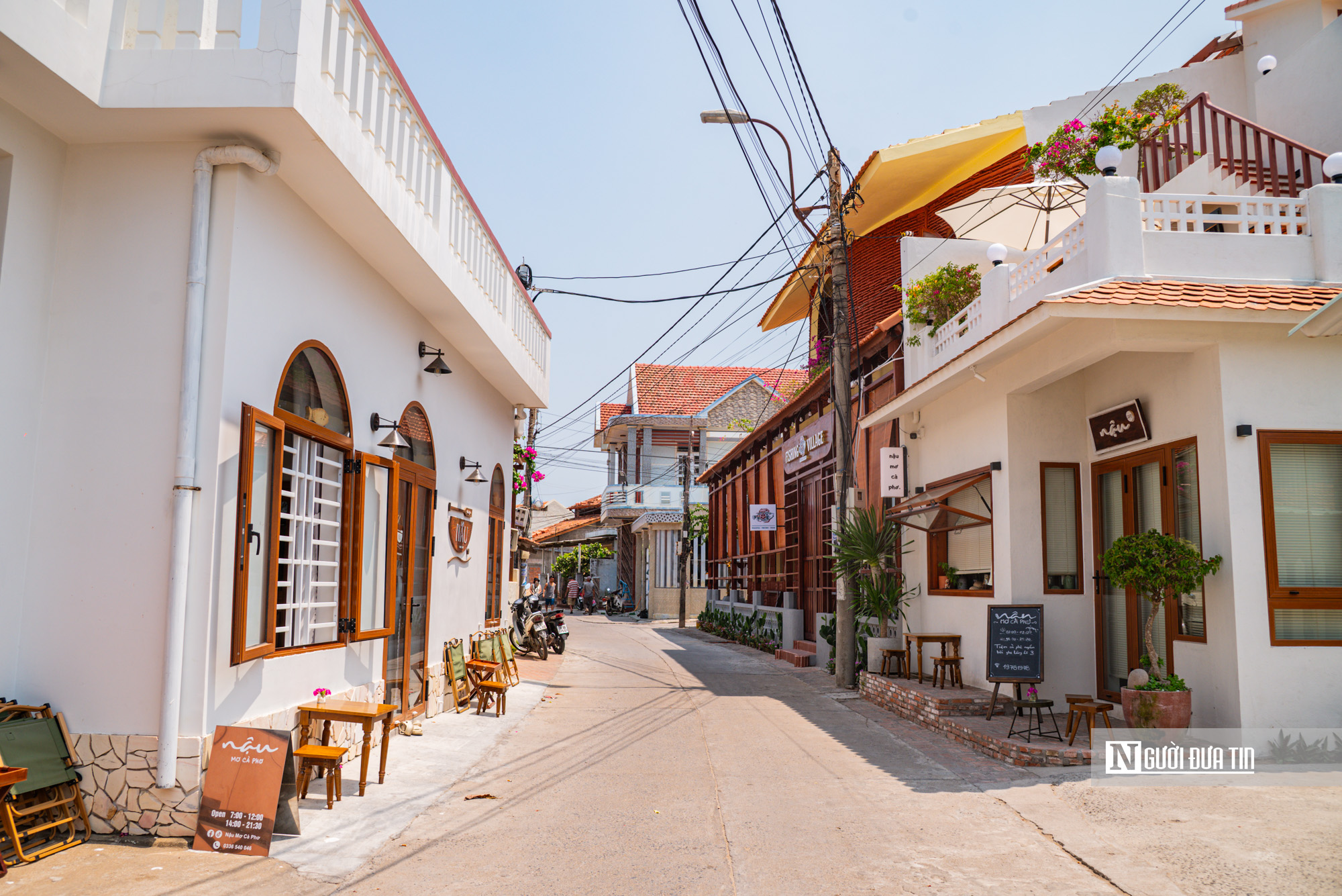 Ng&ocirc;i l&agrave;ng m&aacute;i đỏ ở Đắk Lắk trong &ldquo;Hẹn em ng&agrave;y nhật thực&rdquo; h&uacute;t kh&aacute;ch- Ảnh 15.