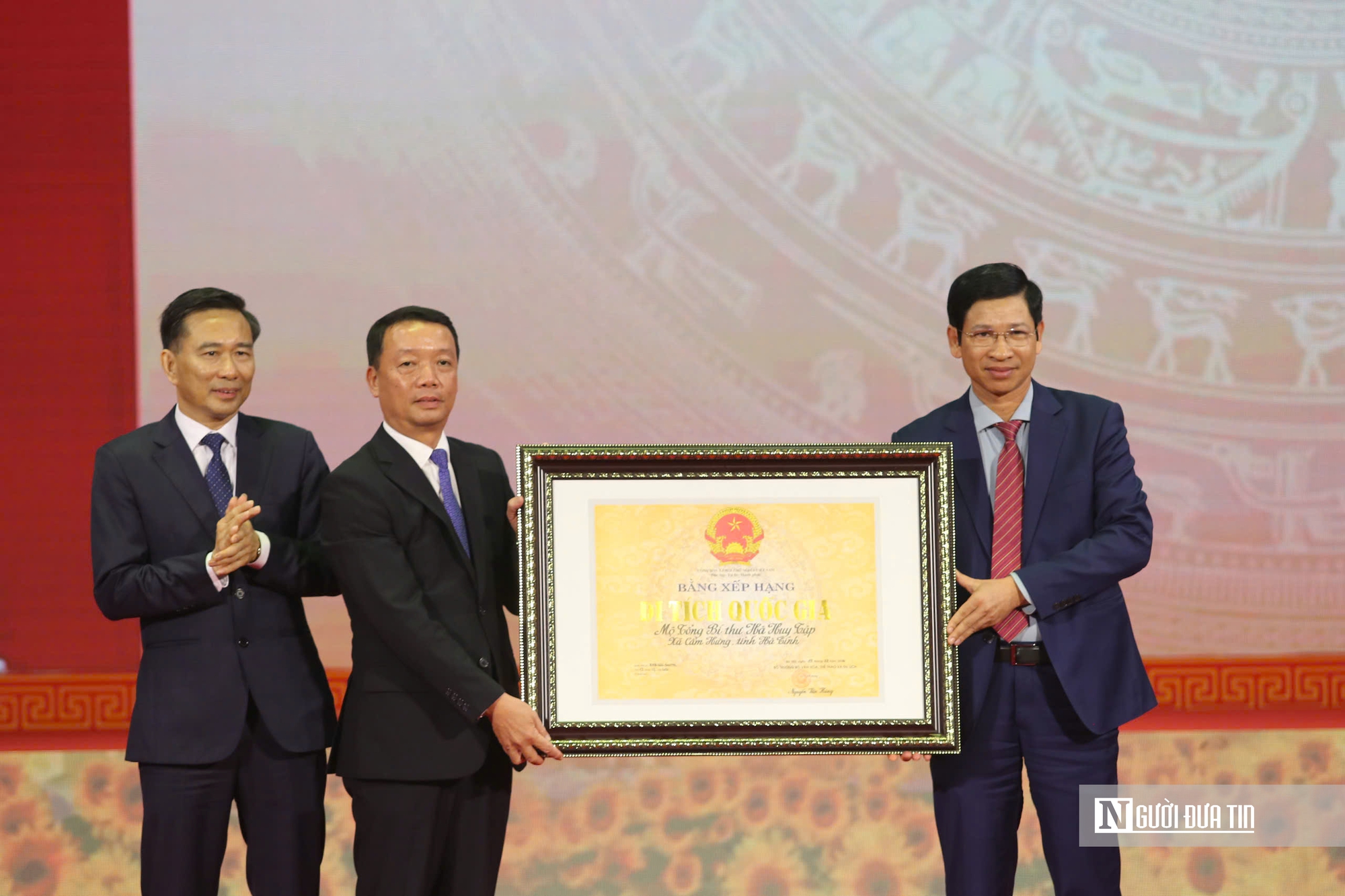 Tổng B&iacute; thư, Chủ tịch nước T&ocirc; L&acirc;m dự Lễ kỷ niệm 120 năm Ng&agrave;y sinh Tổng B&iacute; thư H&agrave; Huy Tập - Ảnh 4.