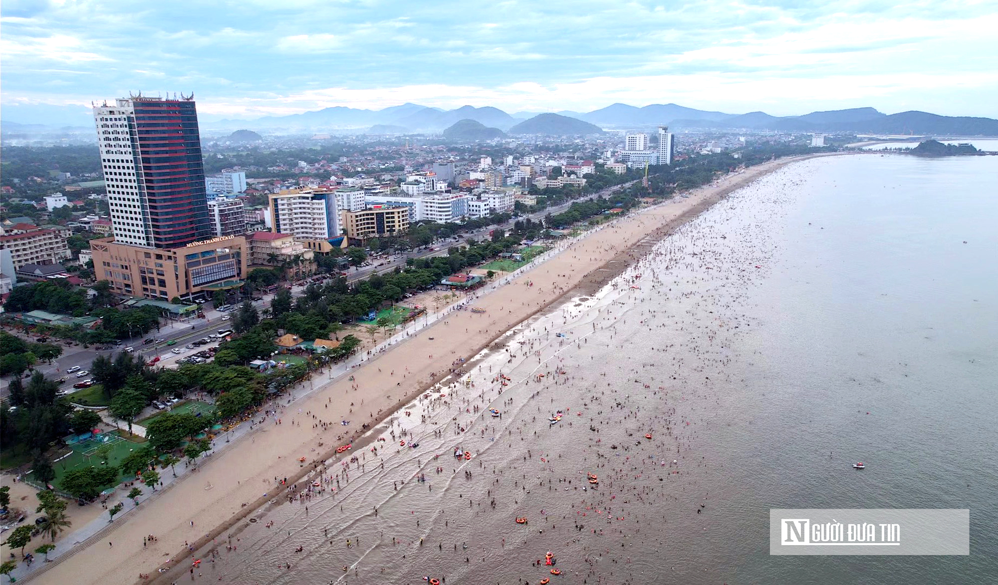 Cửa L&ograve; gấp r&uacute;t "thay &aacute;o mới" sẵn s&agrave;ng đ&oacute;n kh&aacute;ch m&ugrave;a du lịch biển- Ảnh 1.