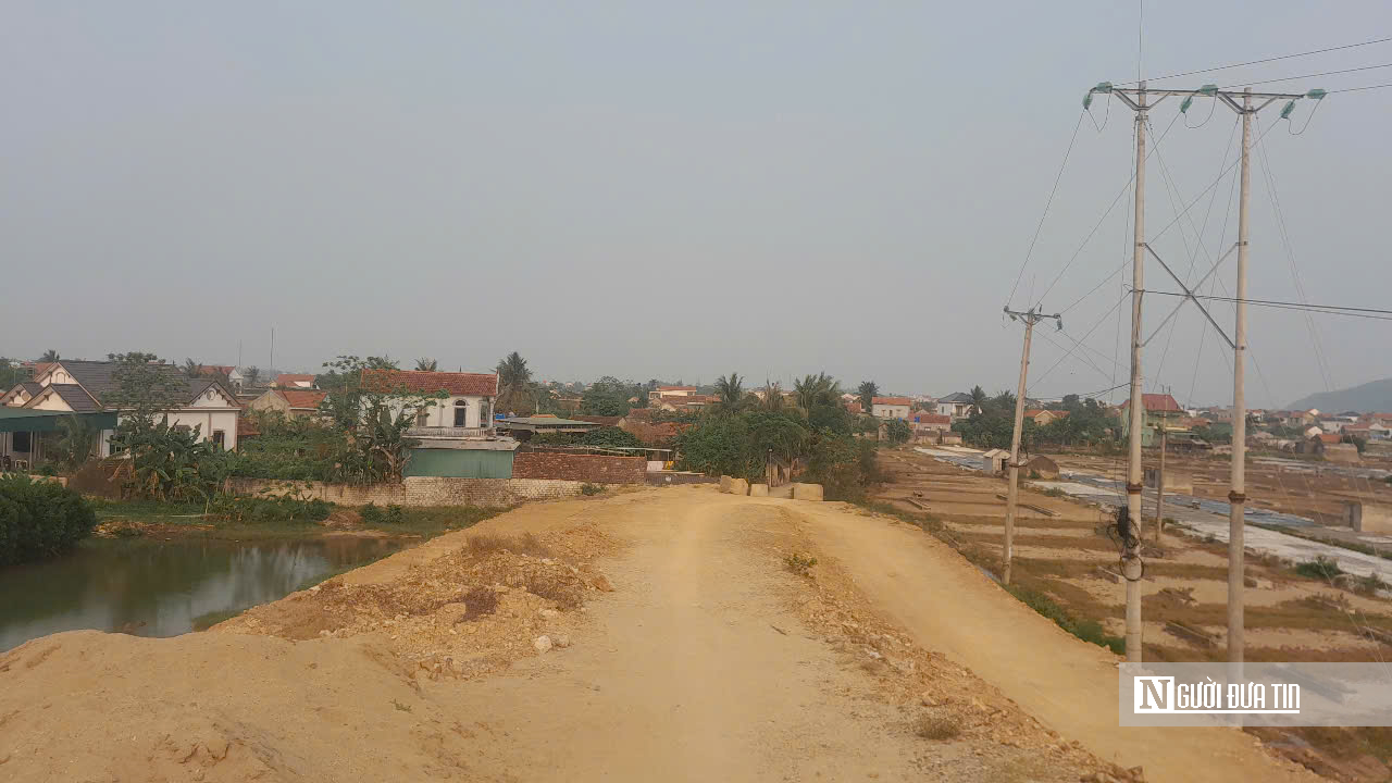 Nghệ An: &ldquo;Chờ&rdquo; giải ph&oacute;ng mặt bằng, c&ocirc;ng tr&igrave;nh cầu trăm tỷ chưa thể th&ocirc;ng tuyến- Ảnh 3.