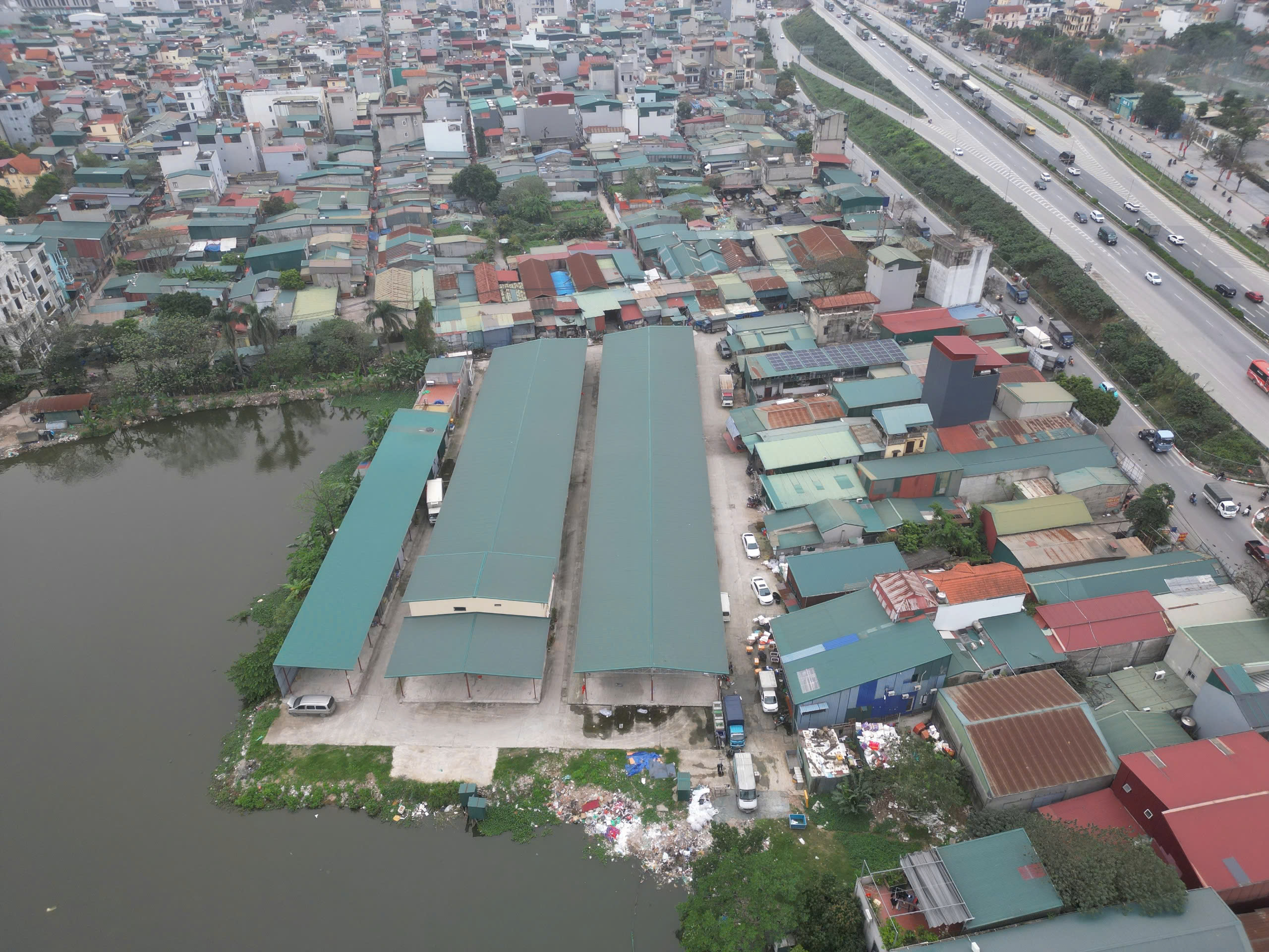 Hà Nội: Điểm dự kiến tiếp nhận chợ cá Yên Sở cũng không đảm bảo điều kiện- Ảnh 1.