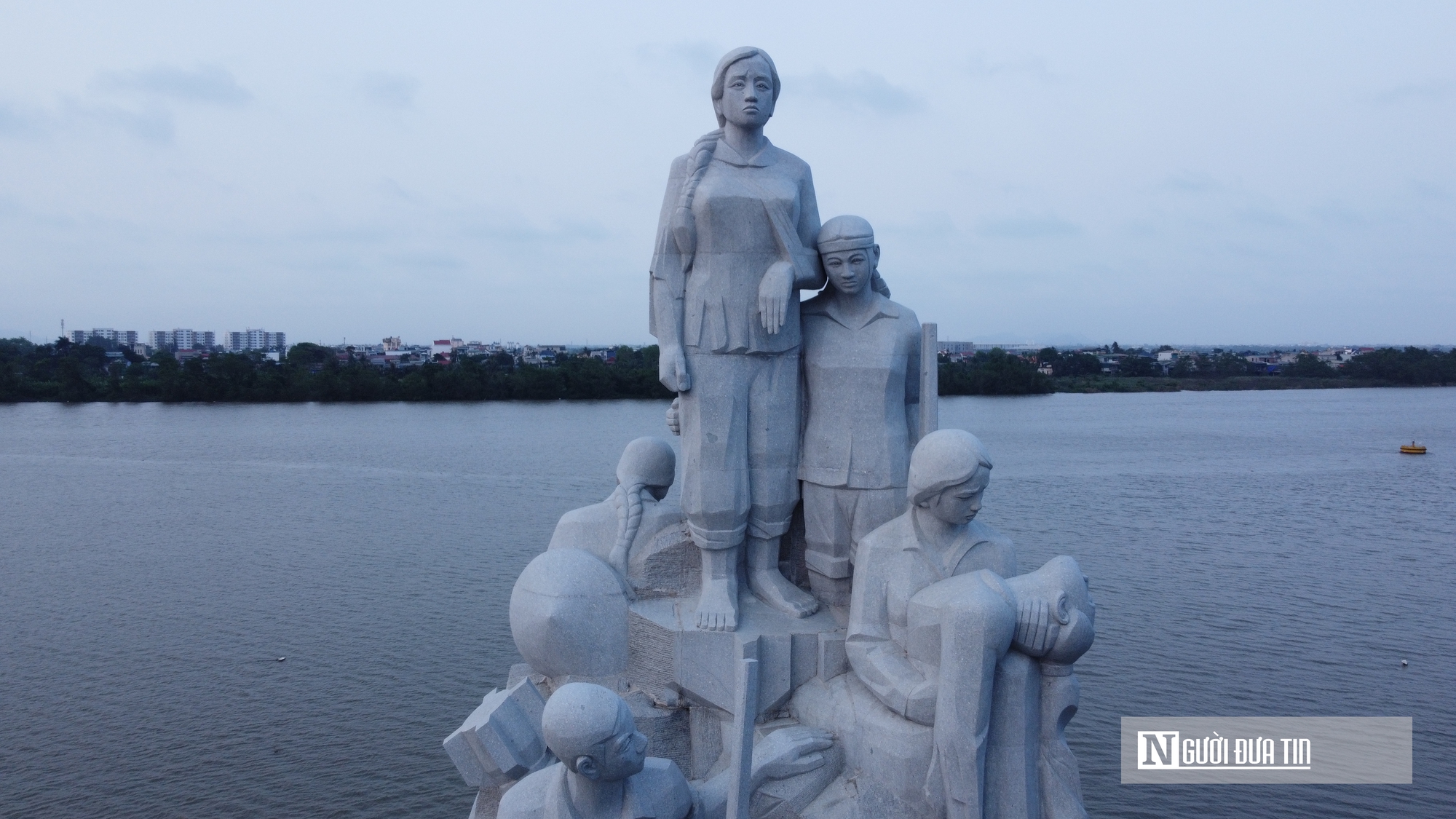 K&yacute; ức kh&ocirc;ng thể qu&ecirc;n về 64 gi&aacute;o vi&ecirc;n v&agrave; học sinh ng&atilde; xuống tr&ecirc;n c&ocirc;ng trường đắp đ&ecirc; s&ocirc;ng M&atilde;  - Ảnh 9.