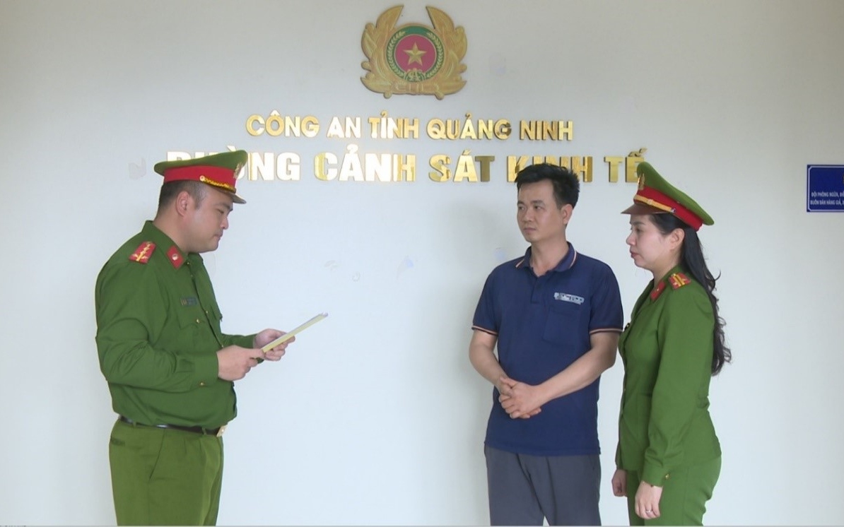 Phát hiện cơ sở sản xuất dấm giả từ axit acetic tại Quảng Ninh