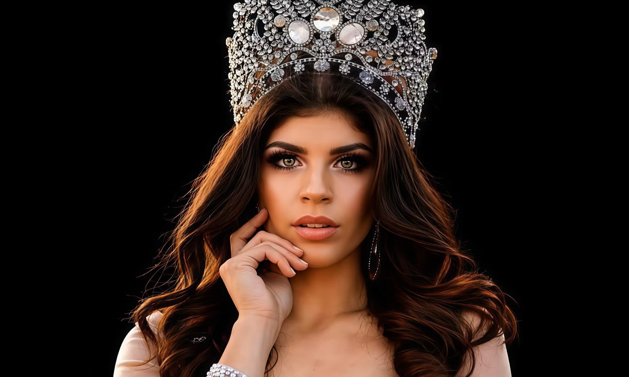 Hoa hậu qua đời ở tuổi 27 do bị bắn, nghi phạm là mẹ chồng- Ảnh 1.