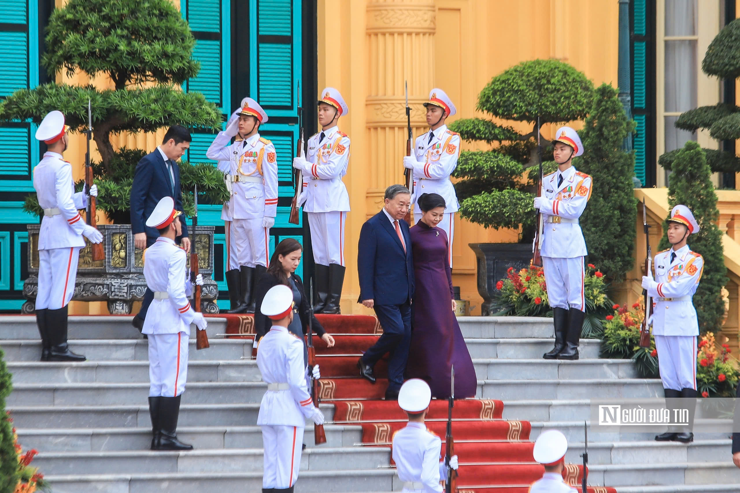 21 loạt đại b&aacute;c ch&agrave;o mừng Tổng thống H&agrave;n Quốc thăm Việt Nam - Ảnh 1.