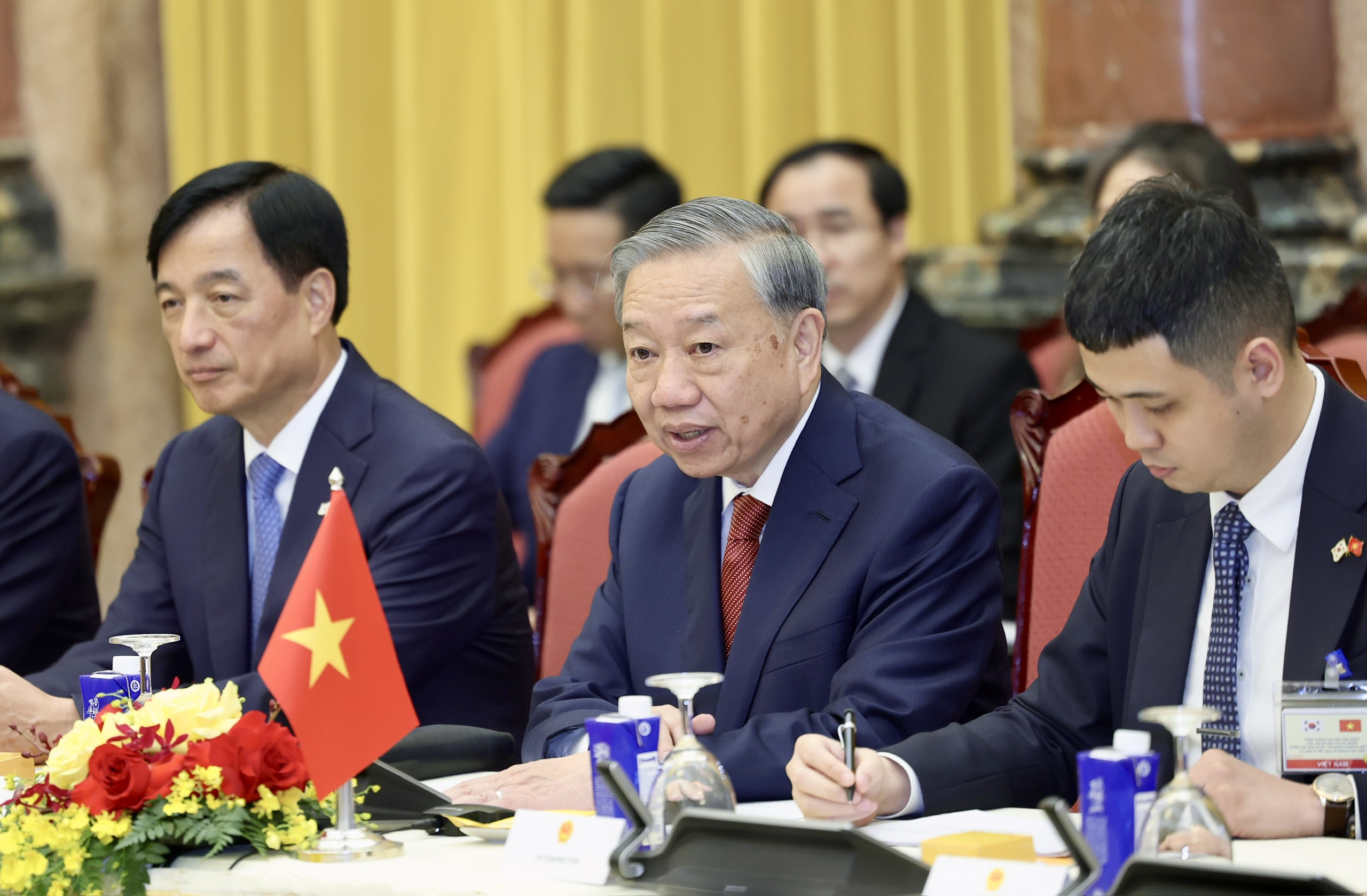 H&agrave;n Quốc sẵn s&agrave;ng chia sẻ c&ocirc;ng nghệ AI, b&aacute;n dẫn, năng lượng sạch cho Việt Nam- Ảnh 3.