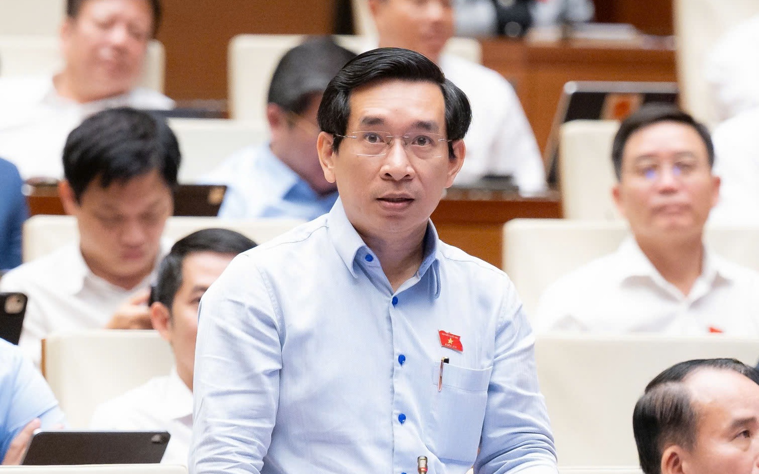 Quốc hội thảo luận về dạy thêm và trường nội trú hải đảo