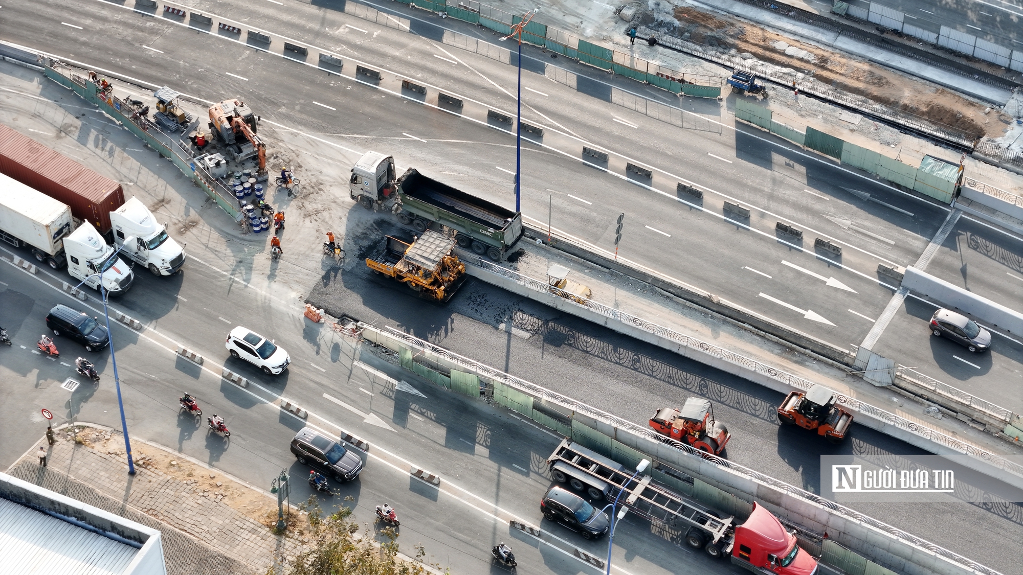 Tp.HCM: Hạng mục lớn thứ 4 ở n&uacute;t giao th&ocirc;ng An Ph&uacute; đ&atilde; trải nhựa đường, sẵn s&agrave;ng th&ocirc;ng xe v&agrave;o 30/4 - Ảnh 4.