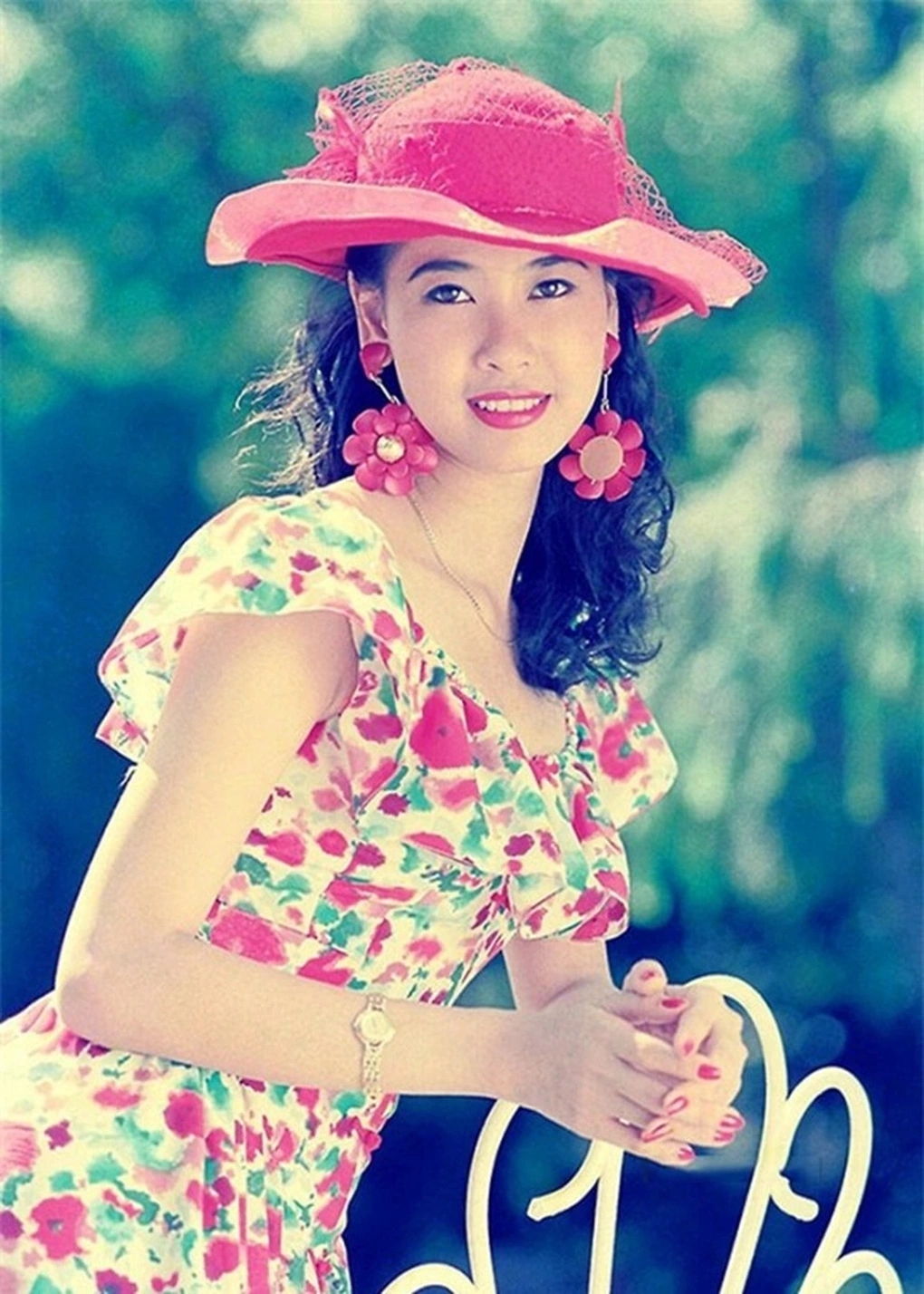 Cuộc sống ở tuổi 50 của người đẹp duy nhất đăng quang Hoa hậu Việt Nam khi mới 16 tuổi- Ảnh 2.