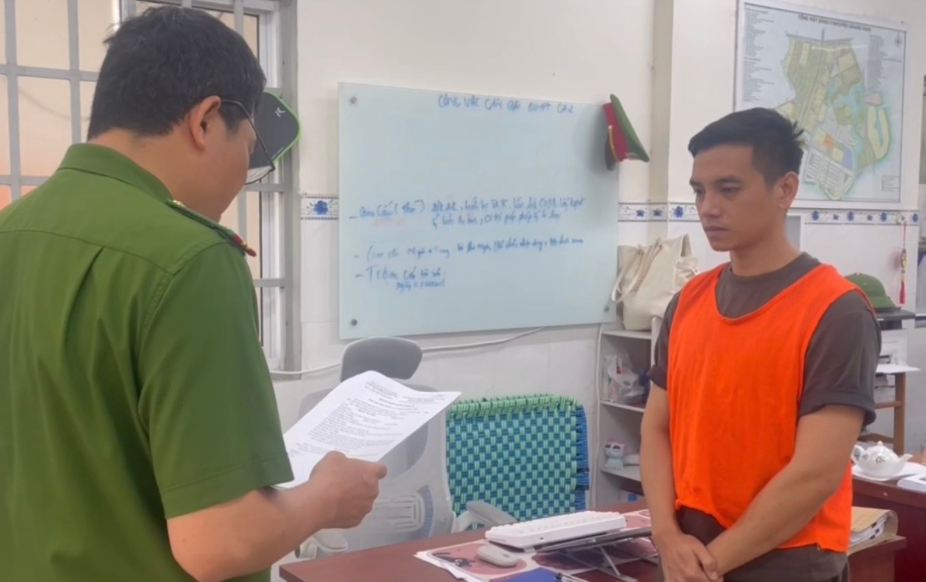 Bắt Tiktoker tự nhận có khả năng “cảm xạ”, giải được “oan gia trái chủ”, “âm binh quấy phá”- Ảnh 1.