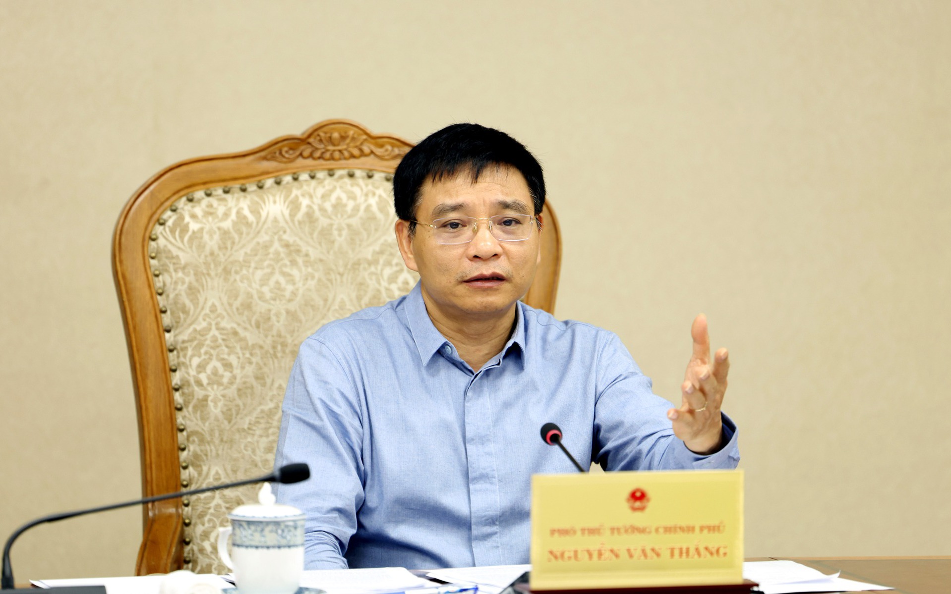 Phó Thủ tướng Nguyễn Văn Thắng chỉ đạo quản lý giá, cảnh báo nguy cơ lạm phát nhập khẩu