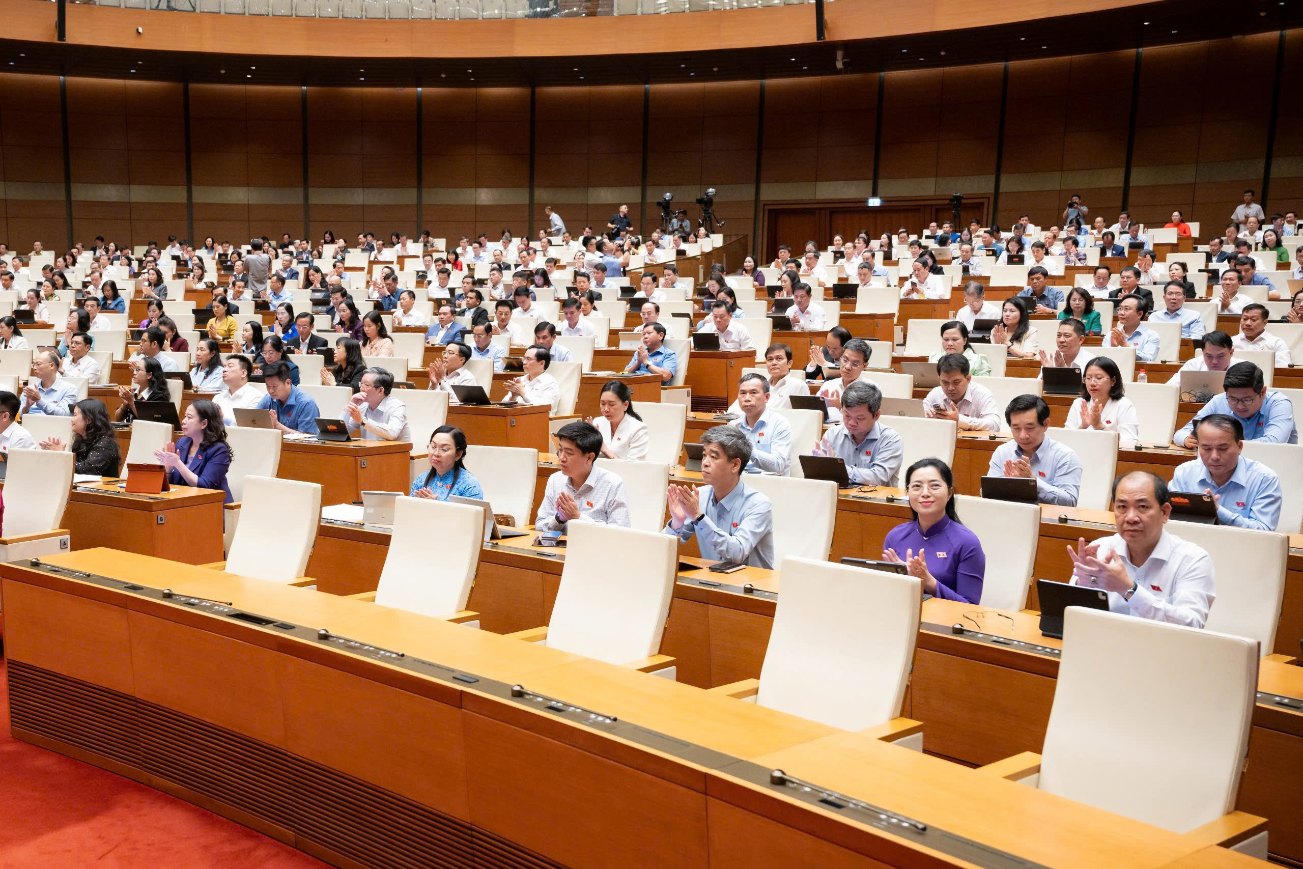 Hỗ trợ tối đa không quá 300% mức lương cho người  giải quyết tranh chấp đầu tư quốc tế - Ảnh 2.