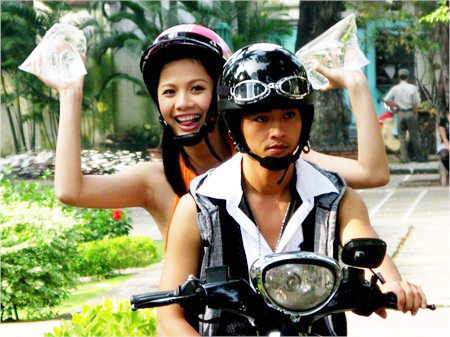 Người đẹp từng thi Hoa hậu Việt Nam, bỏ showbiz, h&ocirc;n nh&acirc;n vi&ecirc;n m&atilde;n b&ecirc;n chồng t&acirc;m l&yacute;- Ảnh 2.