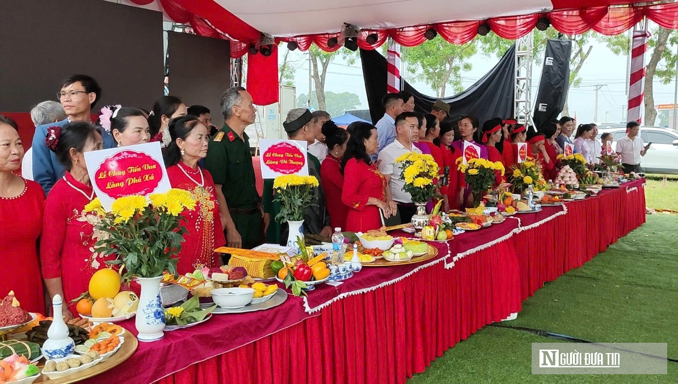 Rộn r&agrave;ng lễ hội tưởng niệm 1.021 năm ng&agrave;y mất vua L&ecirc; Ho&agrave;n- Ảnh 4.