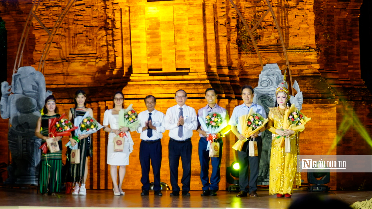 Gia Lai: Ph&aacute;t triển du lịch đ&ecirc;m, đưa di sản văn h&oacute;a "chạm" đến du kh&aacute;ch- Ảnh 3.