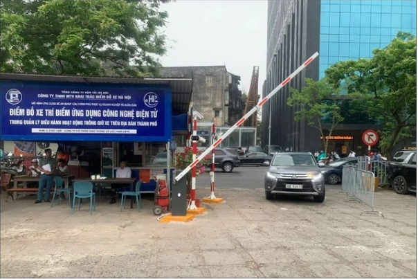 H&agrave; Nội c&ocirc;ng bố c&aacute;c điểm đỗ xe để thực hiện v&ugrave;ng ph&aacute;t thải thấp từ 1/7 - Ảnh 1.