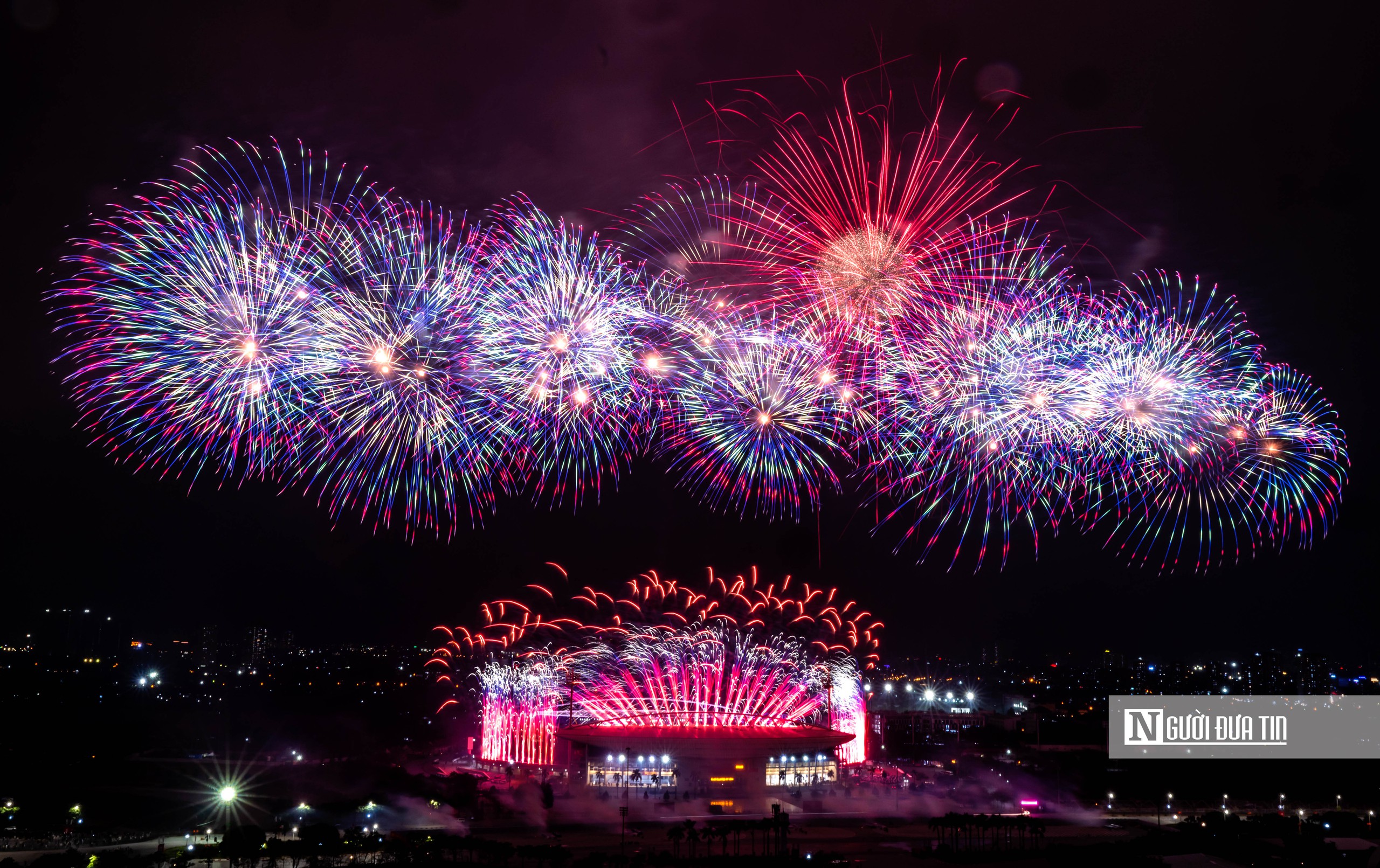 Hà Nội sẽ bắn pháo hoa tầm cao trong chương trình “Âm vang Tổ quốc”- Ảnh 1.