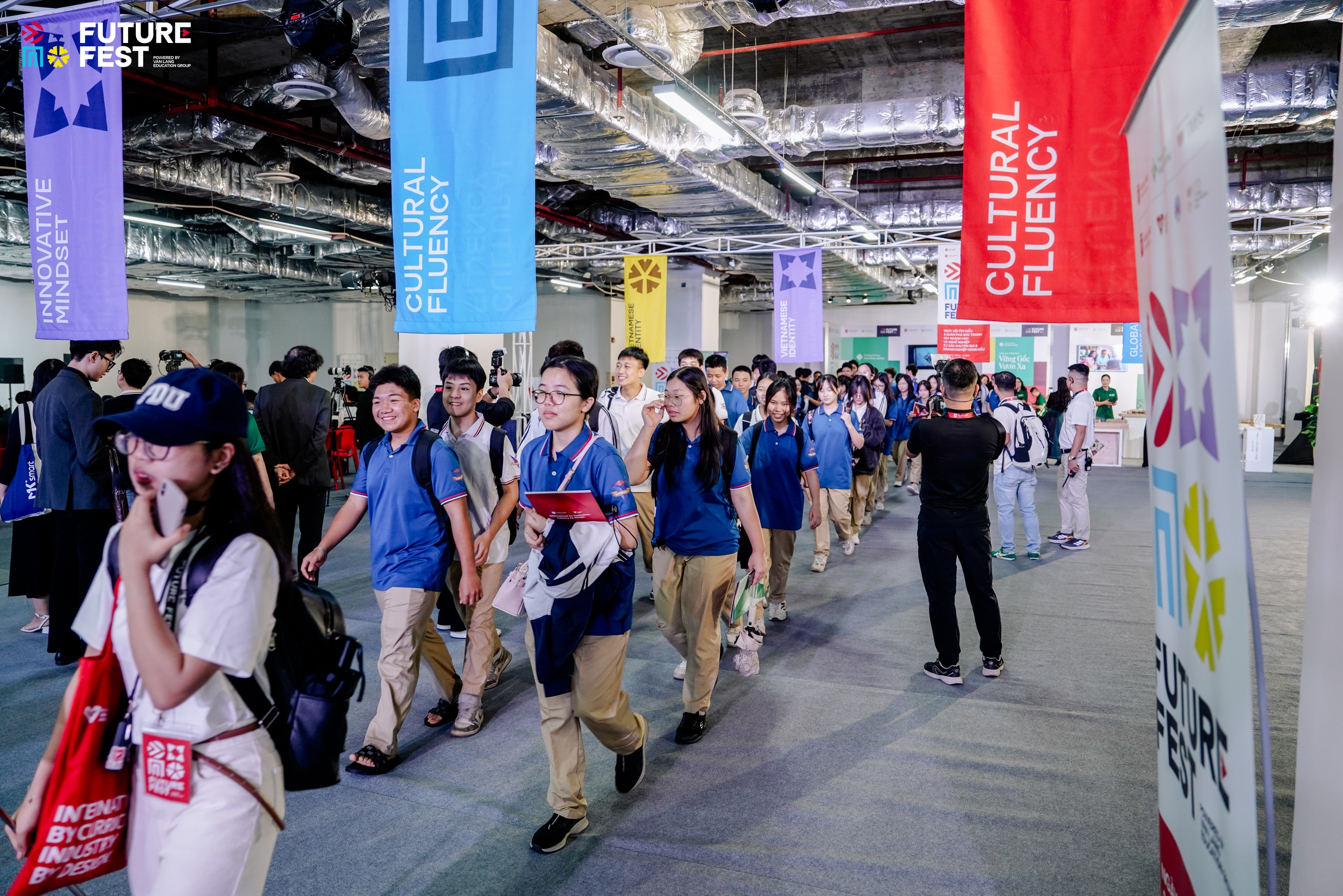 Hàng nghìn học sinh 