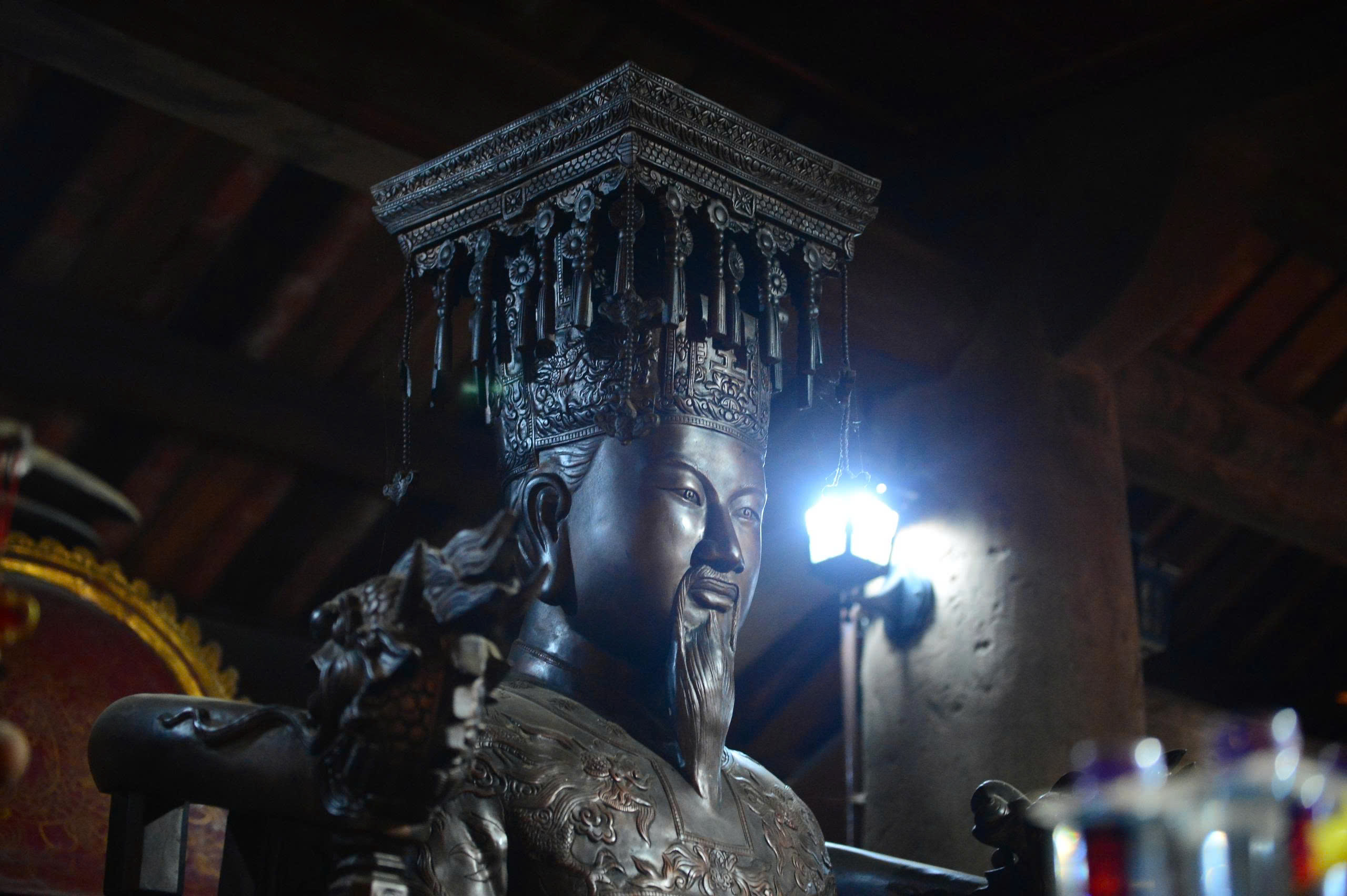 Rộn ràng lễ hội tưởng niệm 1.021 năm ngày mất vua Lê Hoàn- Ảnh 11.