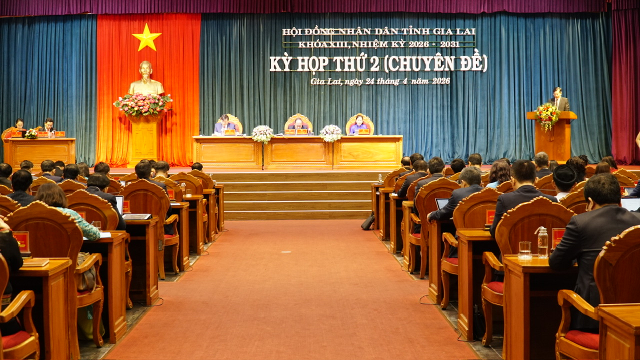 Gia Lai: Học sinh xã đảo Nhơn Châu được hỗ trợ hơn 1,6 triệu đồng/tháng để đến trường- Ảnh 1.