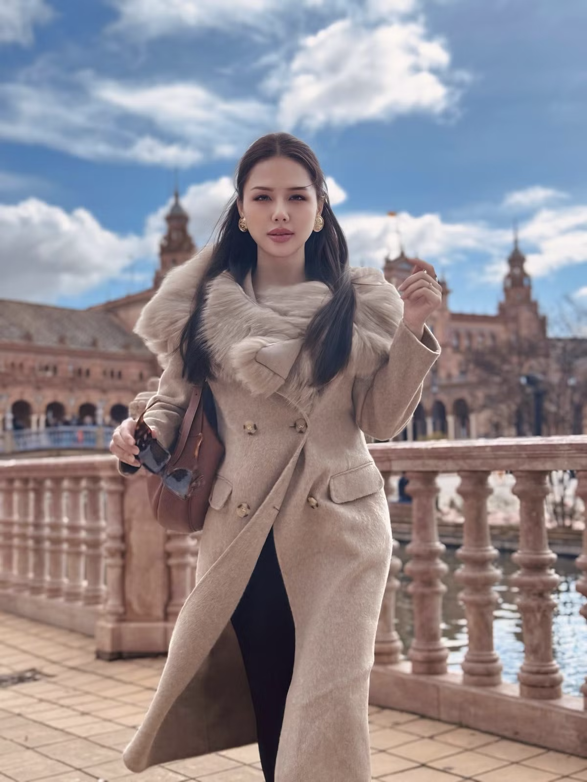 Cuộc sống kín tiếng của 