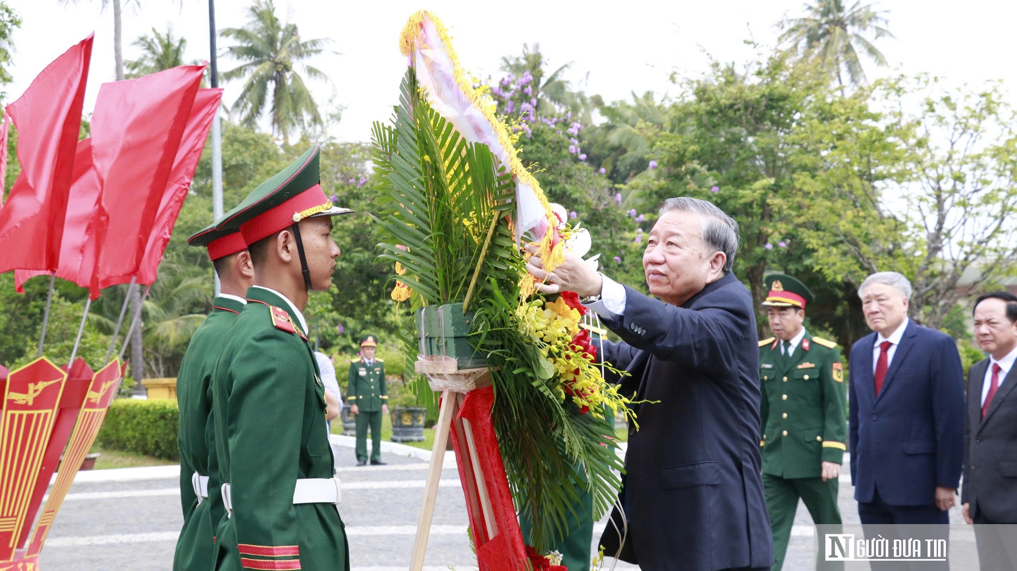 Tổng B&iacute; thư, Chủ tịch nước T&ocirc; L&acirc;m thăm v&agrave; l&agrave;m việc tại Qu&acirc;n khu 5- Ảnh 7.