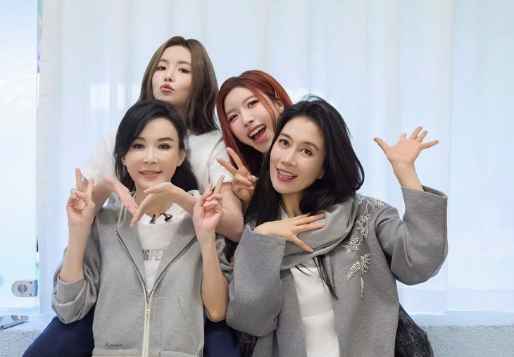 Trang Pháp cùng đồng đội thắng kép, giới thiệu đặc sản kẹo lạc Hà Nội ở Đạp gió - Ảnh 1.